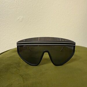 Black Oversized Sunglasses